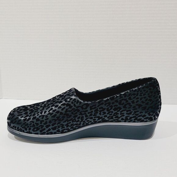 SAS Bliss Womens Black Leopard Shoes Sz 8 WW Comfort Wedge Tripad Clogs Loafers - Picture 9 of 14